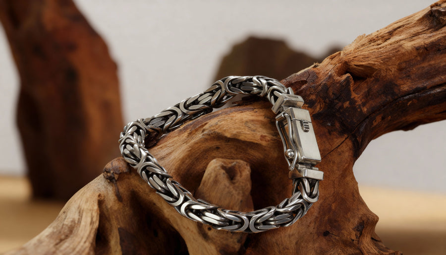 Come prendersi cura dei gioielli in argento: mantenere bello l’argento sterling 925