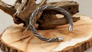 Masculine Elegance: The Rise of Men’s Jewelry in Modern Fashion