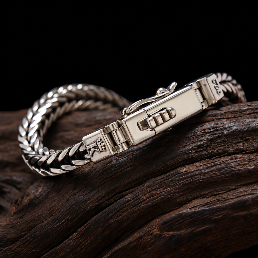Requiem Armband