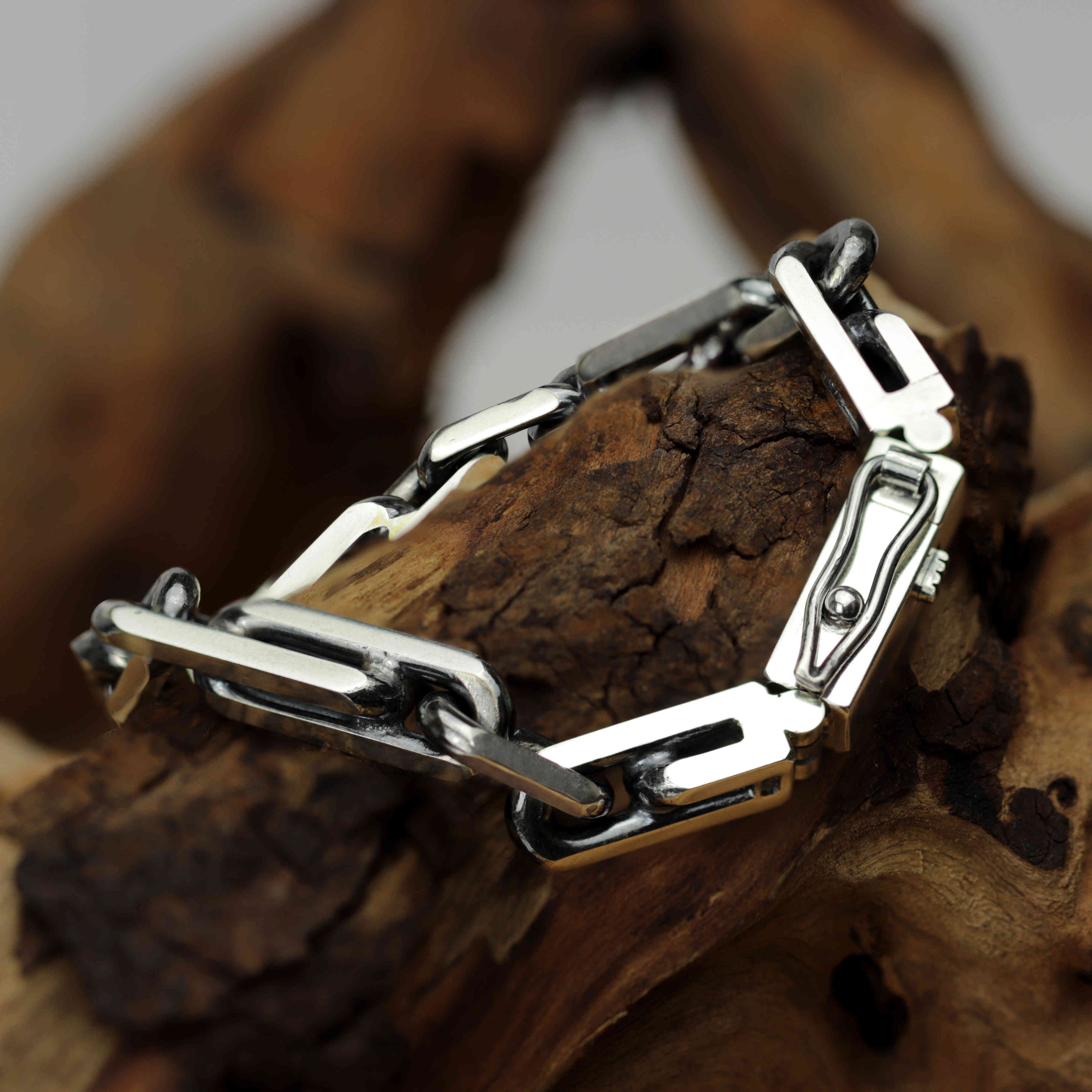 Men’s handmade Atlas Anchor chain bracelet crafted from solid 925 sterling silver.