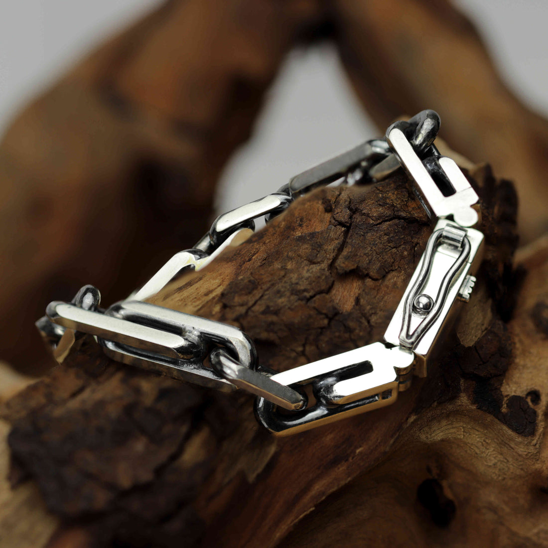 Men’s handmade Atlas Anchor chain bracelet crafted from solid 925 sterling silver.