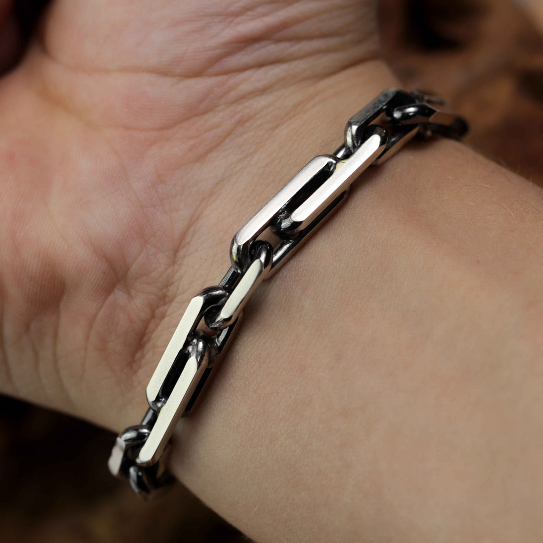 Men’s handmade Atlas Anchor bracelet crafted from sterling silver 925 featuring a strong box clasp.