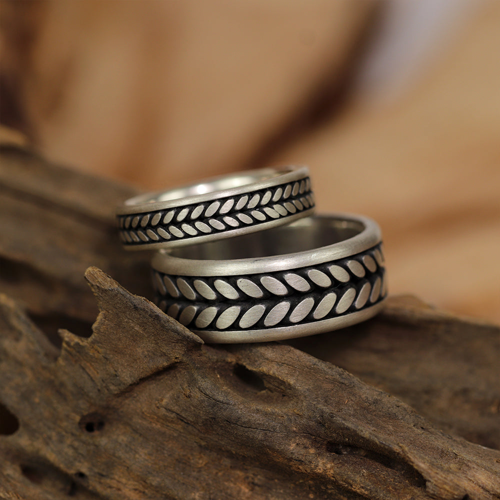 Premium handcrafted ring with floral etching made from solid 925 sterling silver.