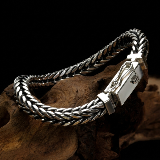 Requiem Armband